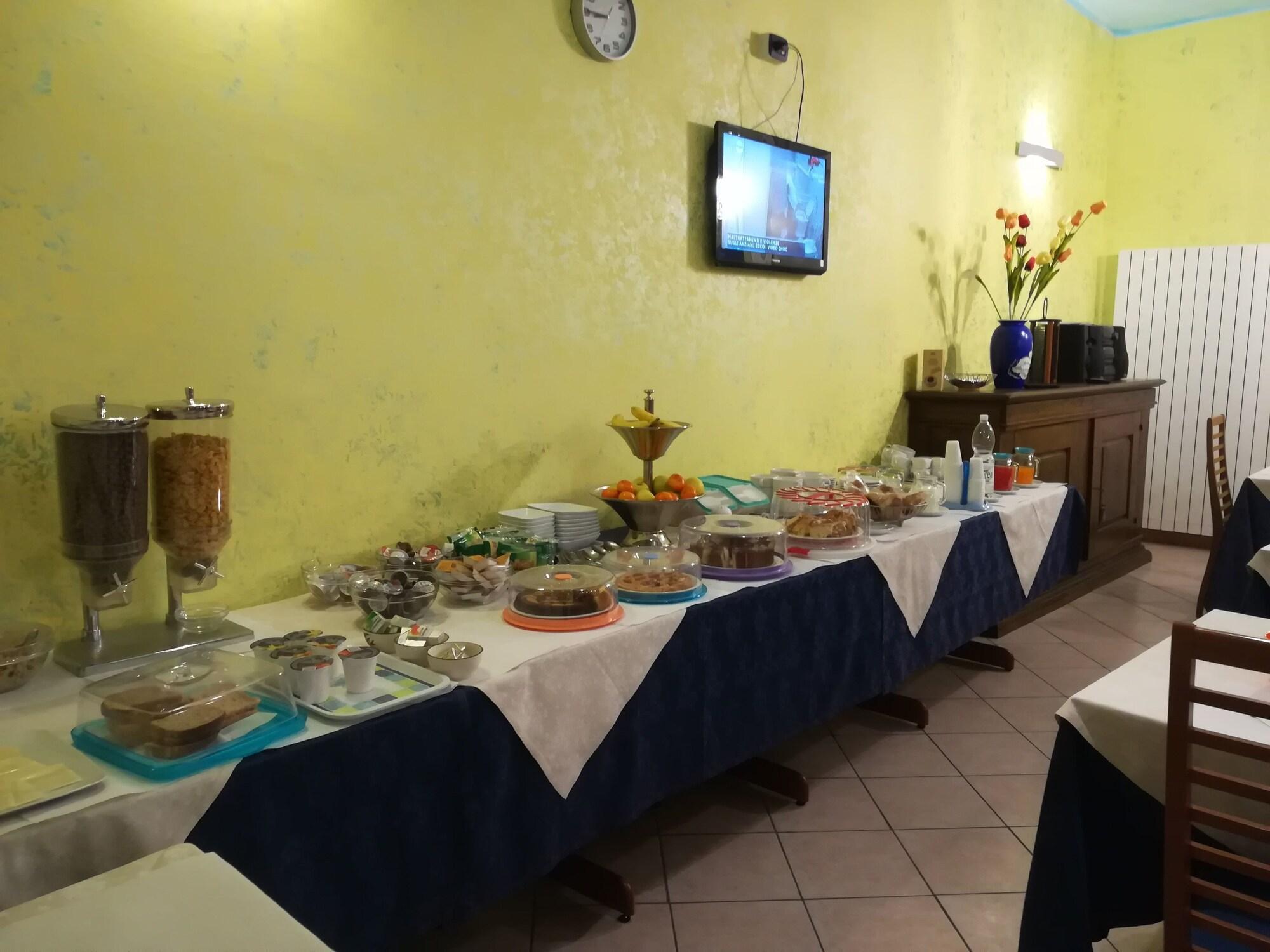 Hotel Azzurro LʼAquila Esterno foto