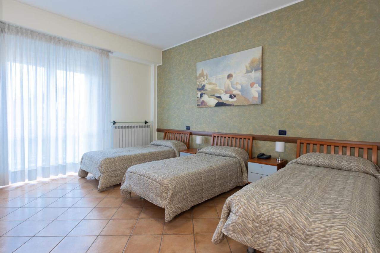 Hotel Azzurro LʼAquila Esterno foto