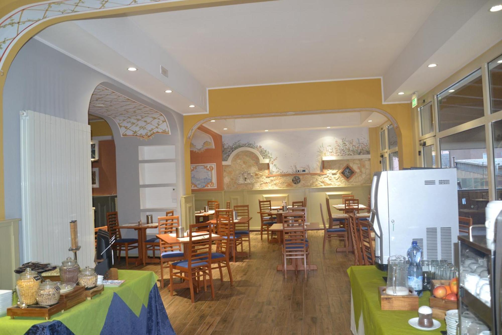 Hotel Azzurro LʼAquila Esterno foto